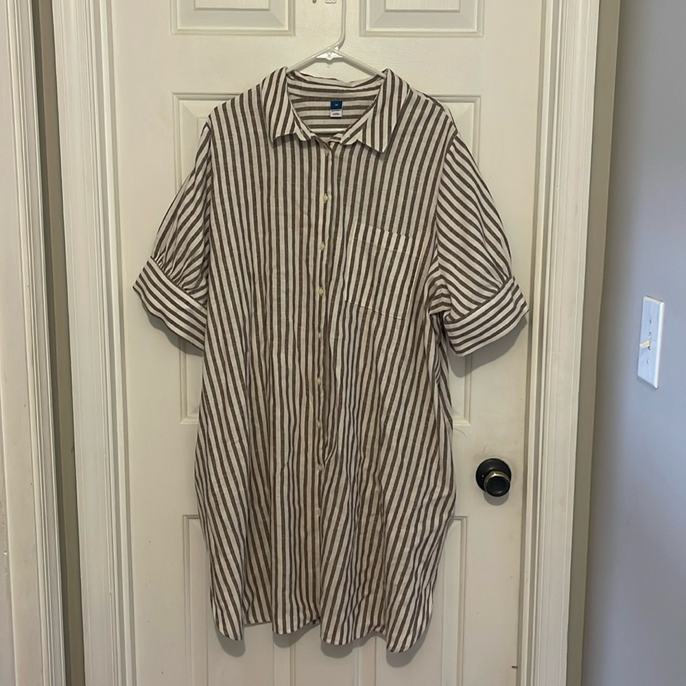 Women’s button down dress